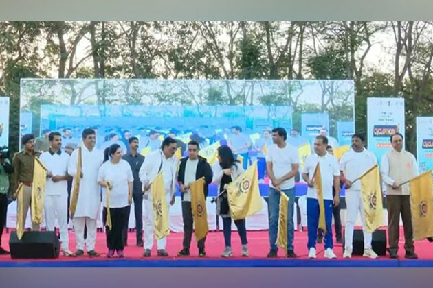 Cyclothon organised in Gujarat's Surat to spread awareness on fitness, green initiatives