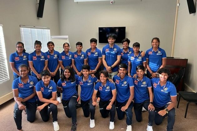Neeraj Chopra interacts with Team India ahead of Women's T20 World Cup final