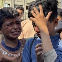 Casualties mount as Israeli troops continue firing on Gazans seeking aid