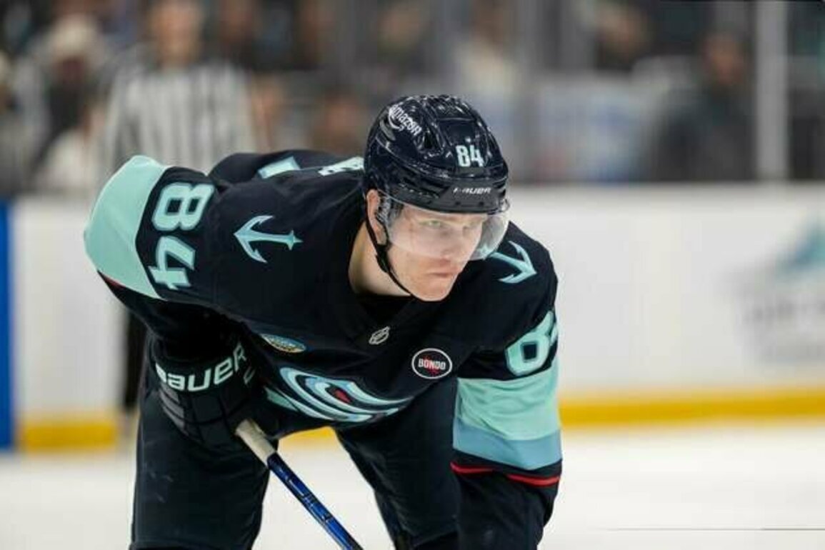 Kraken F Kaapo Kakko out 6 weeks with broken hand