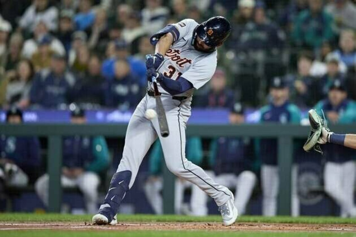 Early outburst propels Tigers to win over Mariners