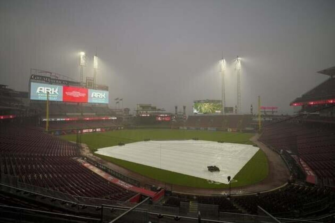 Cards-Reds game ppd., to be made up as part of DH on Aug. 17
