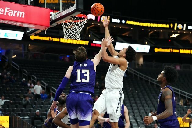 Saint Mary's, Xavier look to end skids in Las Vegas