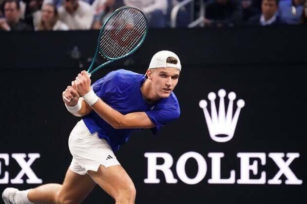 Jakub Mensik WDs in Australia, Novak Djokovic advances to quarters