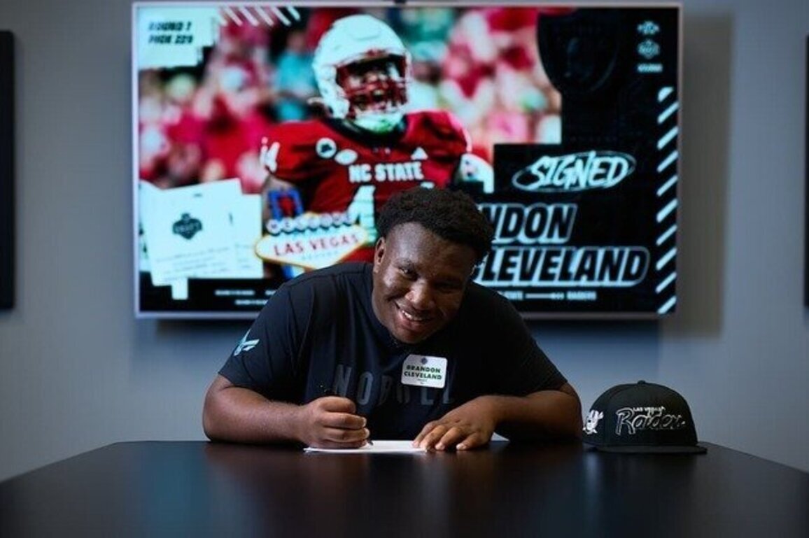 Raiders sign seventh-round pick DT Brandon Cleveland