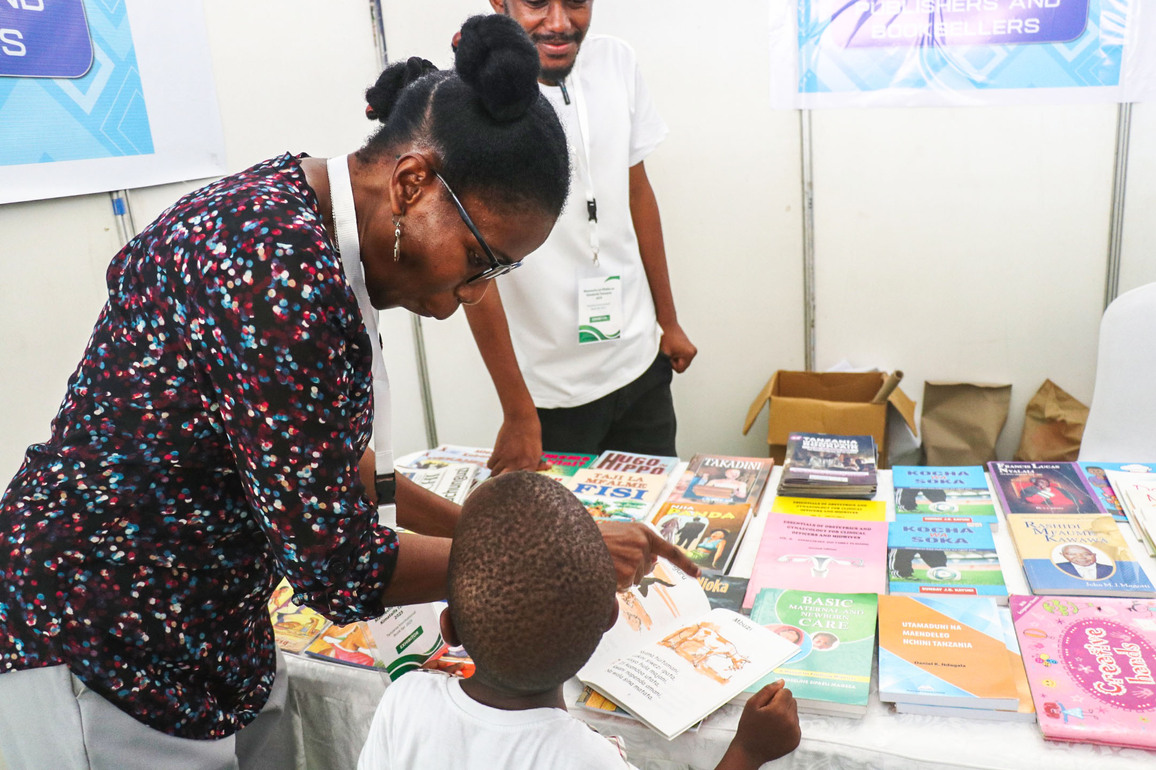 TANZANIA-DAR ES SALAAM-BOOK FAIR