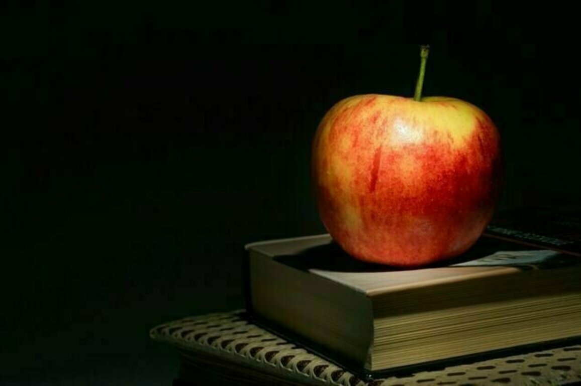In Australia, the rules around academics sleeping with their students can be complicated. But is it ethical?