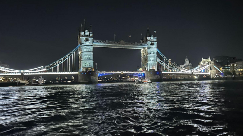 Fakro GB marks 25 years with Thames celebration