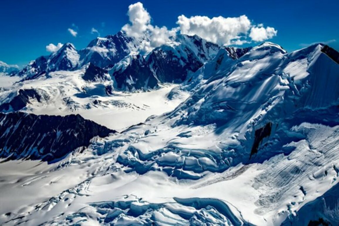 US Plane with 10 aboard goes missing in Alaska, search on