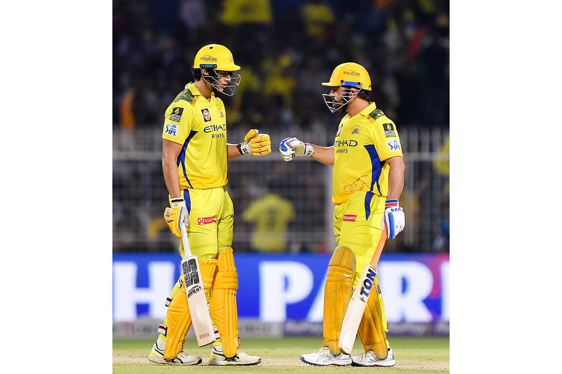 MS Dhoni honours T20 World Cup winners Sanju Samson, Shivam Dube at CSK event