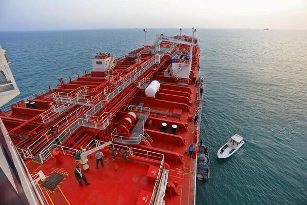 Interview: No rebound in Hormuz traffic after ceasefire, transit rules to be key focus of U.S.-Iran talks, maritime analyst says