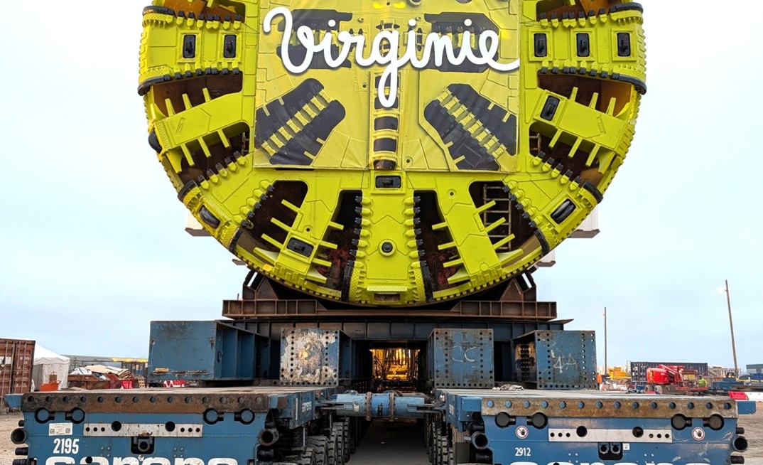 Sarens positioned 34 axles of Self-Propelled Modular Trailers under a TBM to move it for the excavation of Line 17 of the Grand Paris Express 