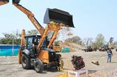 CASE Construction unveils new machine for Indian market