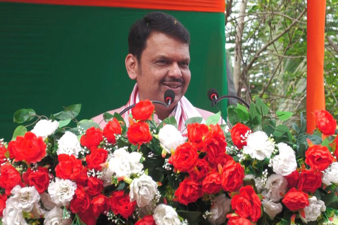 "The way Himanta Sarma transformed this state, nothing can stop Assam now": Maharashtra CM Fadnavis in Dibrugarh