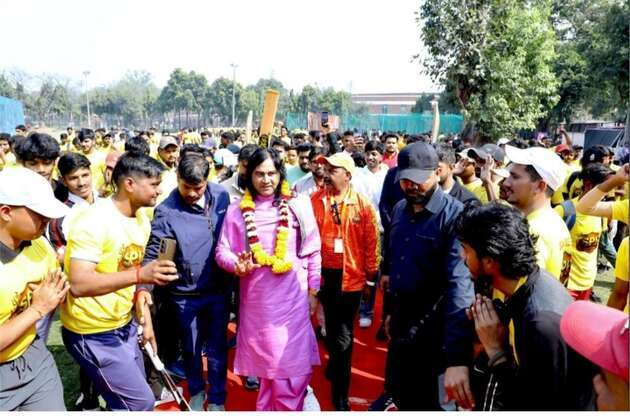 Sanatan Premier League Gets Strong Response Across the Country, Huge Crowd Seen in Delhi