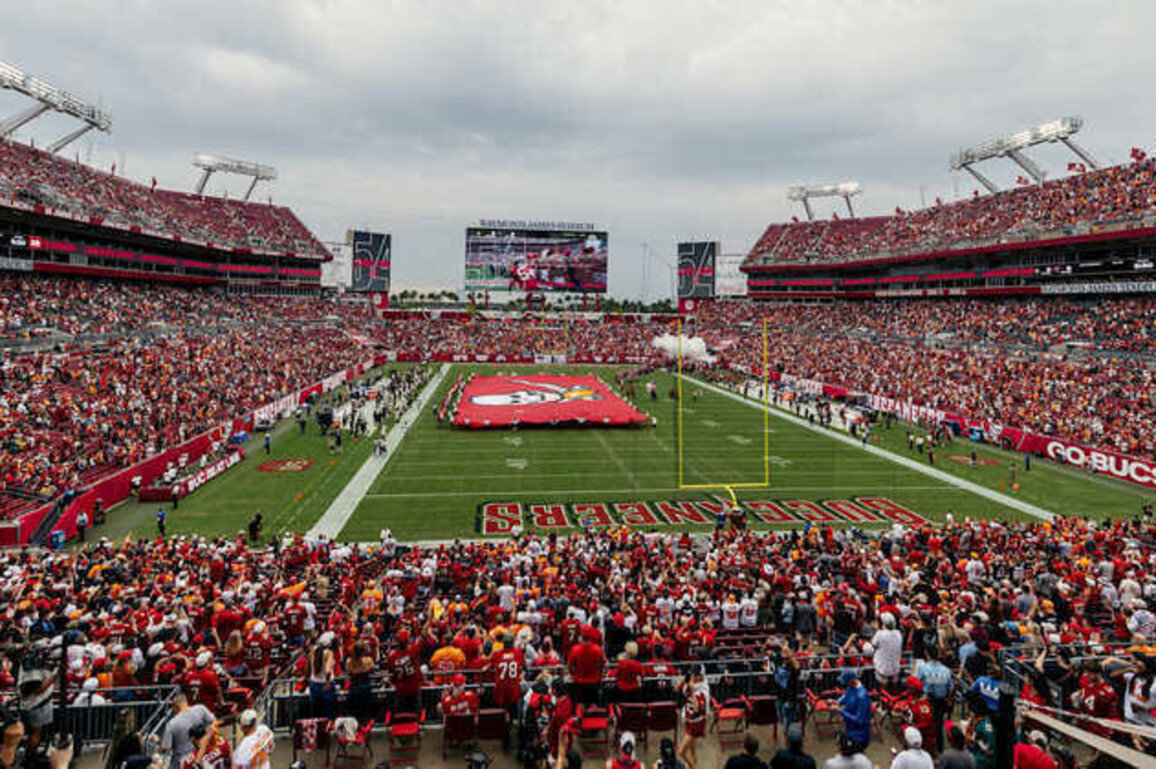 Bucs Set to Pick 15th in First Round of 2026 NFL Draft
