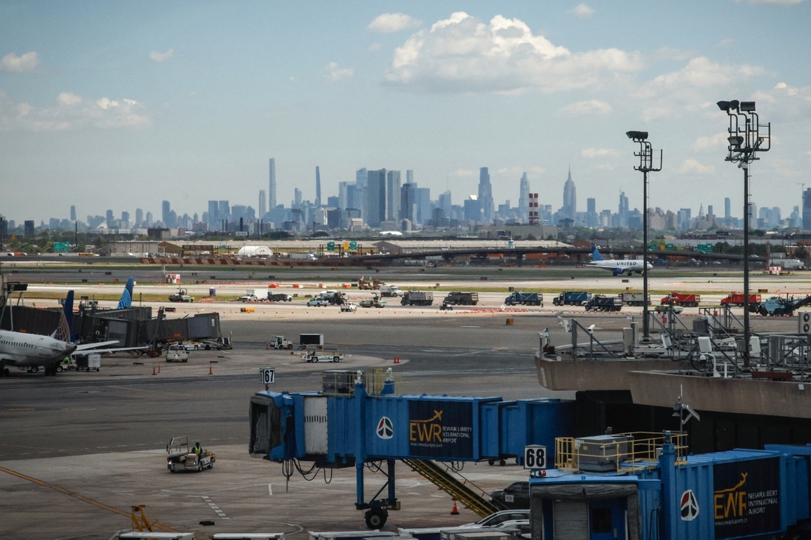 A Newark air traffic controller after the systems failed
