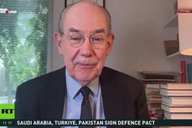 Trump flailing around over unwinnable Iran war  John Mearsheimer 