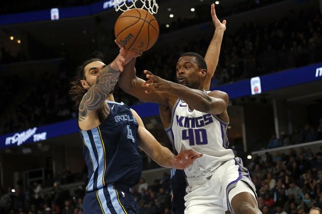 Kings top Grizzlies for 7th straight win