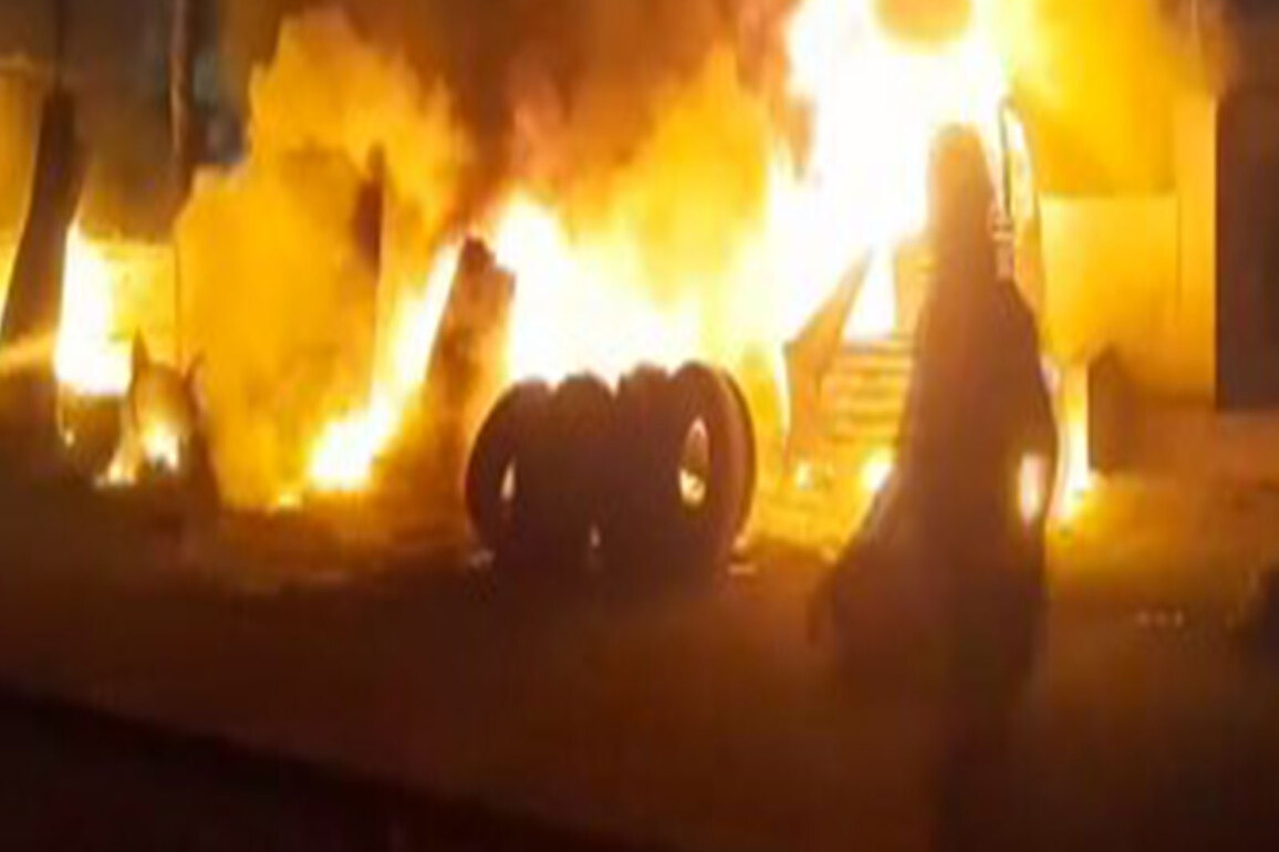 West Bengal: Fire breaks out in hut adjacent to wall in Howrah, no casualties reported