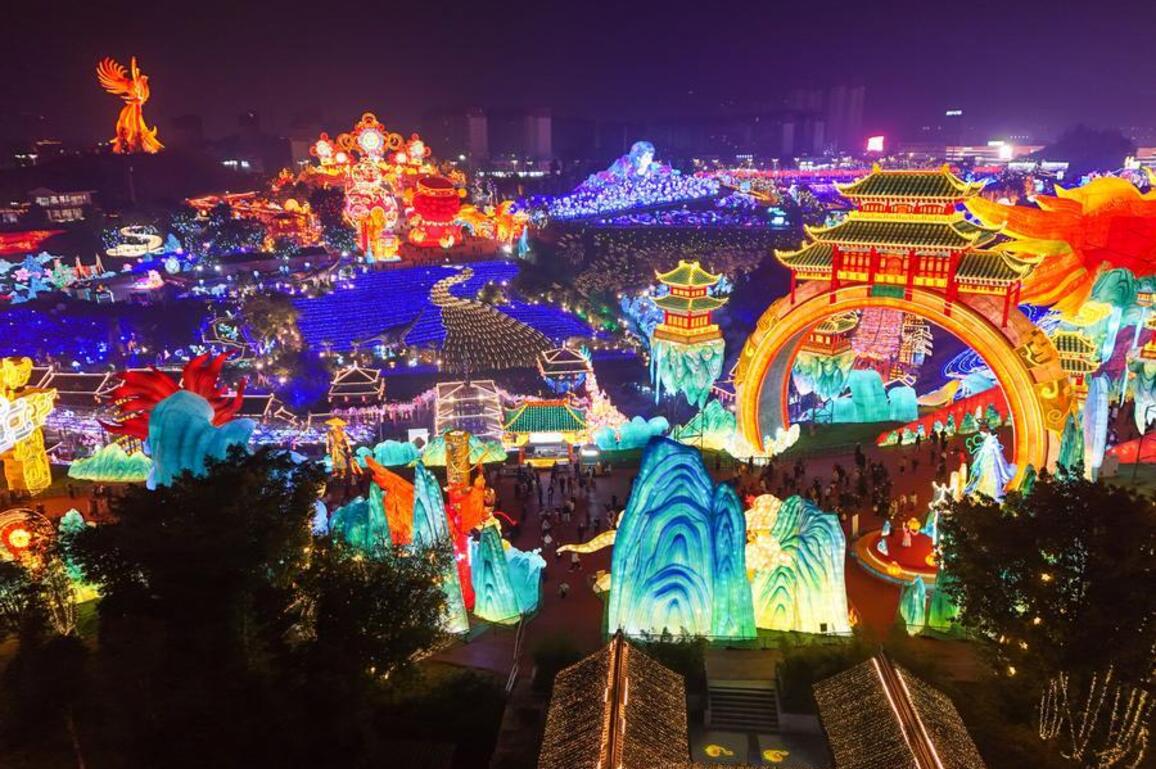 SichuanMosaics | Iconic annual lantern show kicks off in SW China's Sichuan