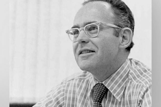 Intel co-founder Gordon Moore dies at 94