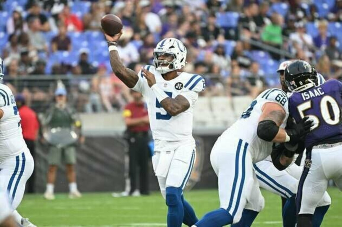 Colts QB Anthony Richardson dislocates pinkie in preseason opener