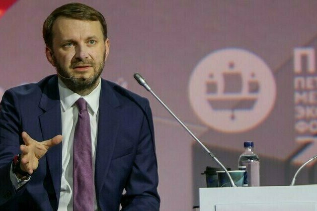 G7 no longer engines of growth  senior Putin aide