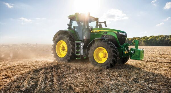 John Deere’s new 6R tractor range features a new cab that boosts visibility by 20 per cent, with automotive-style comfort and rideability.