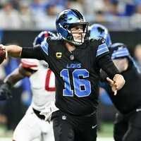 Lions, Packers clash with playoff implications on menu