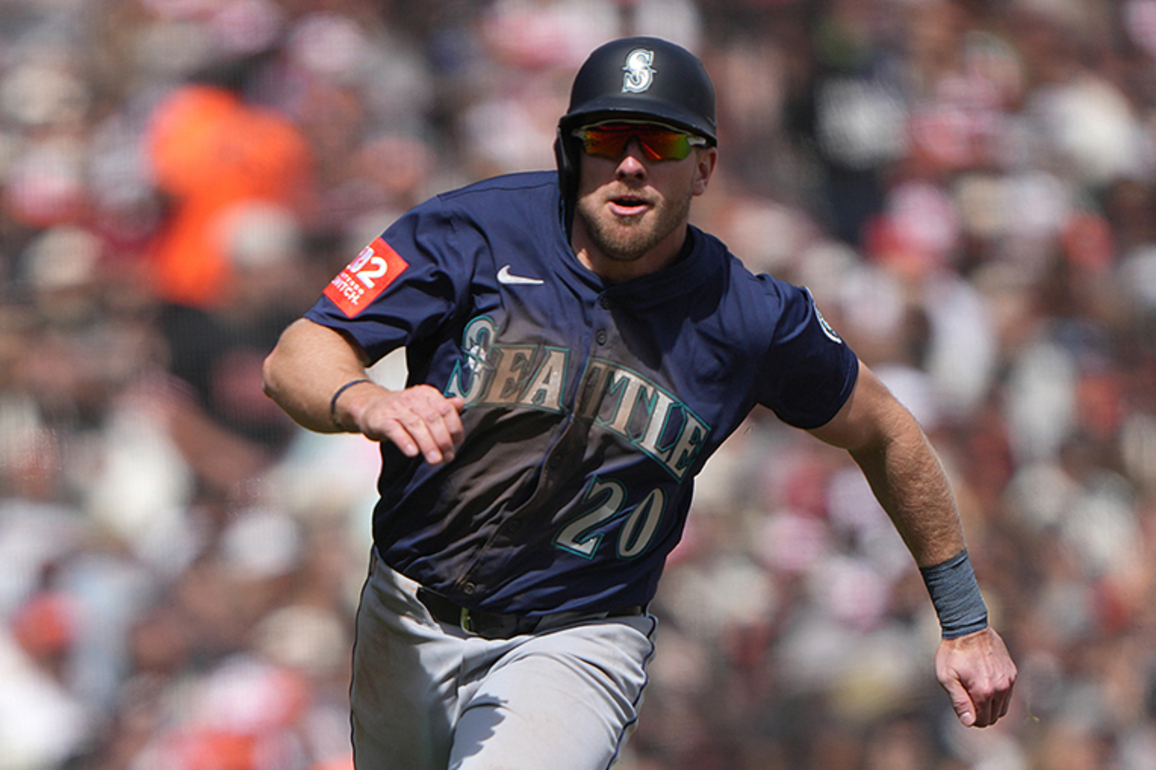 1 Seattle Mariners OF nears return, another still a ways out