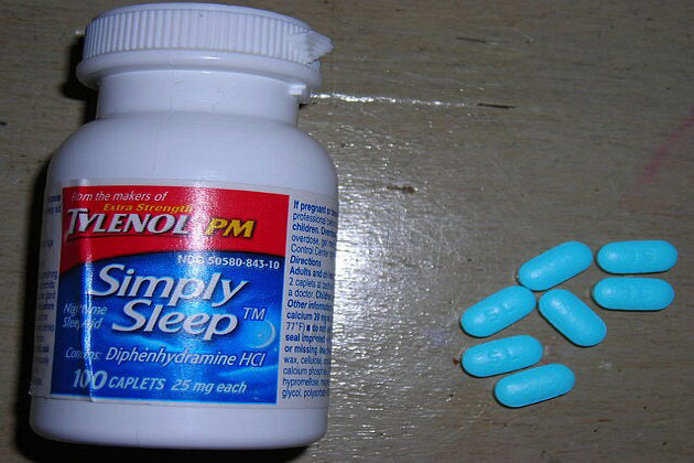 White House promotes disputed autism claims against Tylenol