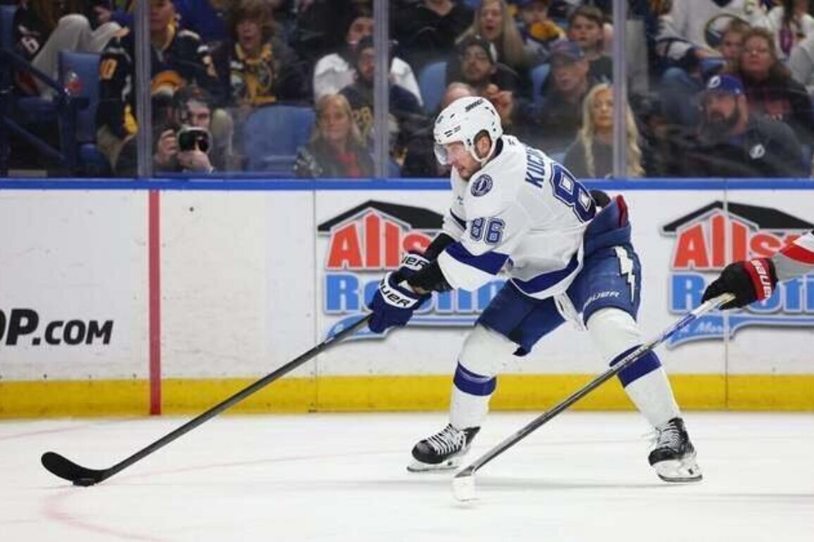 Lightning try to take down Hurricanes in latest clash