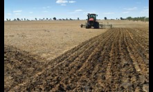 The GRDC says it's important to know soil types before deep ripping. Picture courtesy GRDC.