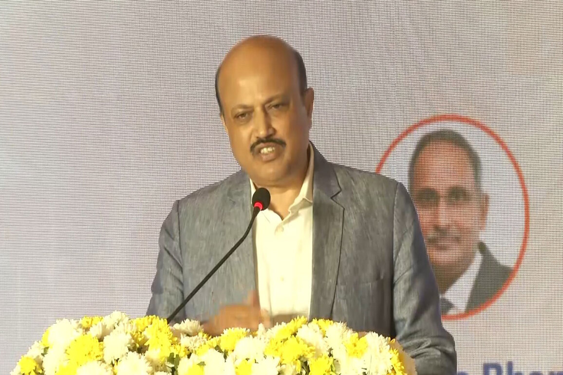 India should move from being a low-cost pharma producer to global quality leader in pharma: Commerce Secretary