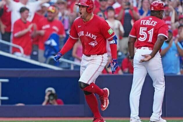 MLB roundup: George Springer's 2 HRs, 7 RBIs lift Jays past Yankees