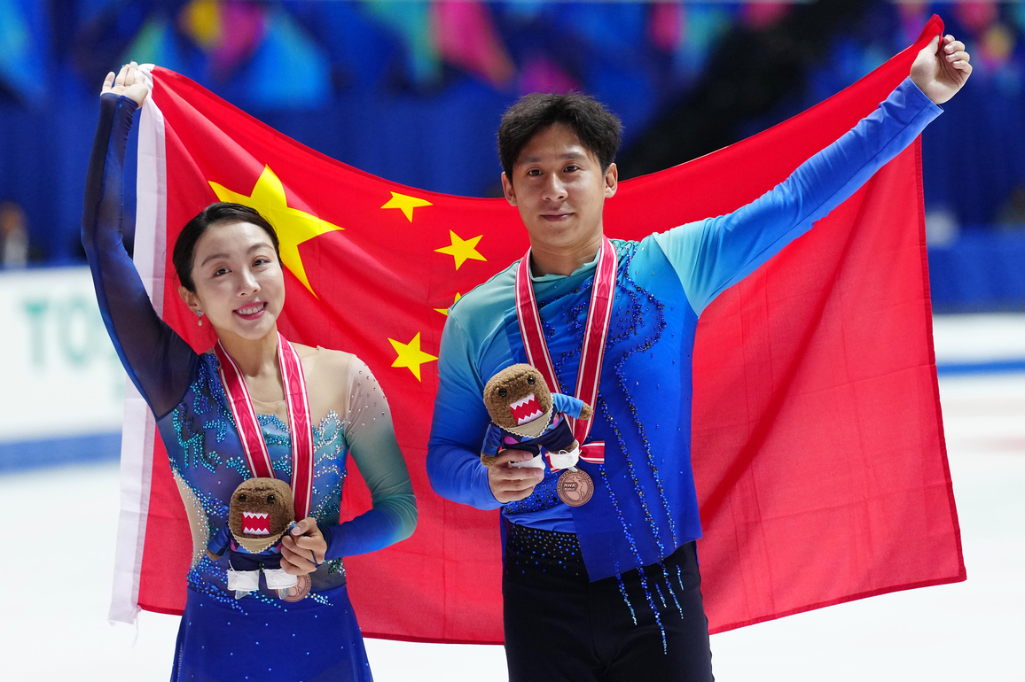 (SP)JAPAN-OSAKA-FIGURE SKATING-ISU GRAND PRIX-PAIR SKATING