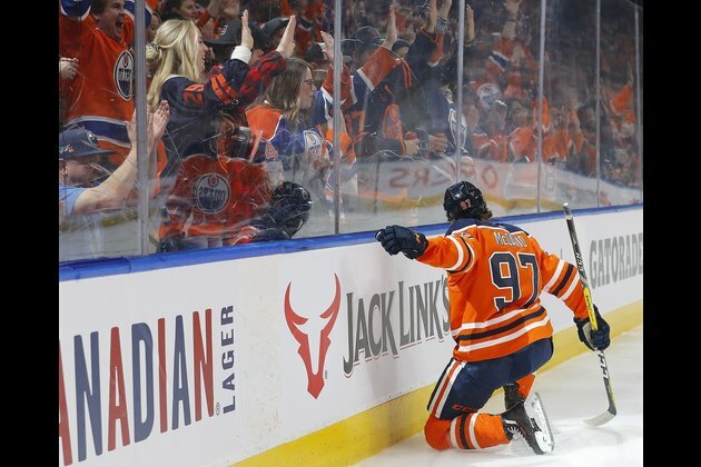 McDavid's status unclear as Oilers visit Kings