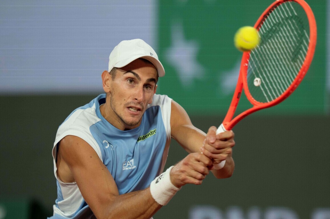 French Open: Matteo Arnaldi advances to SFs after Matteo Berrettini retires