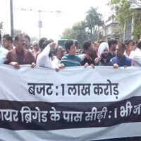 Atishi, AAP MLAs hold protest outside Delhi Assembly over governance failures