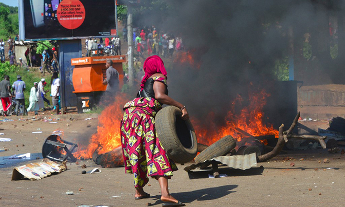 Fresh protests held in tense Guinea capital Fresh protests held in tense Guinea capital