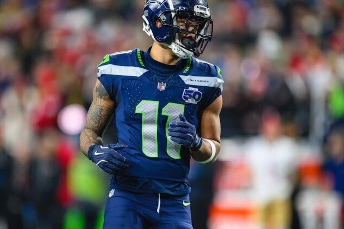 Five Seahawks Named To PFWA All-NFC Team, Two Named All-NFL