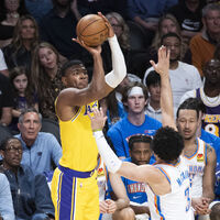 (SP)U.S.-LOS ANGELES-BASKETBALL-NBA-THUNDER VS LAKERS
