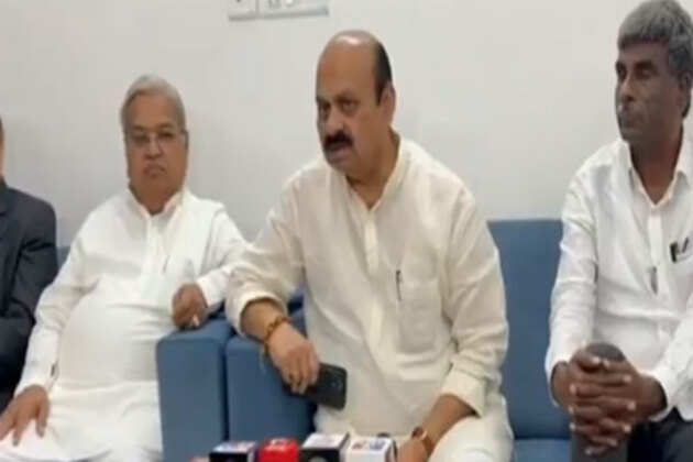 Assurance from Union Minister to supply 1.35 lakh metric tonnes of urea within 10-15 days: Basavaraj Bommai