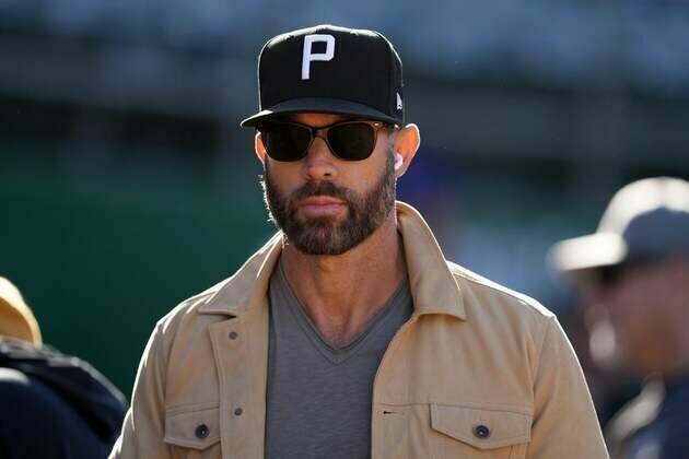 Marlins promote ex-MLB manager Gabe Kapler to GM
