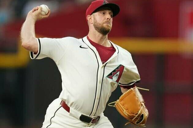 Merrill Kelly to make Rangers debut in key game vs. Mariners