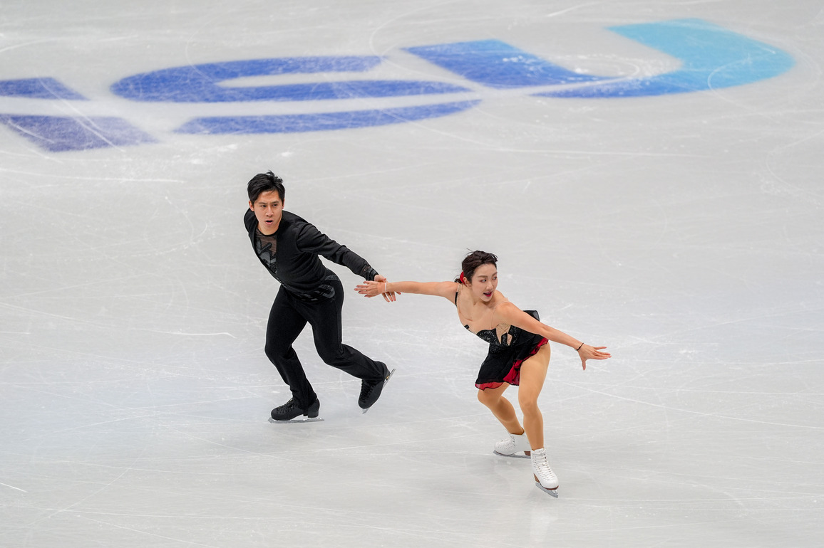 (SP)CHINA-BEIJING-FIGURE SKATING-ISU FOUR CONTINENTS-PAIRS-SHORT PROGRAM
