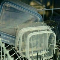 Why do plastic containers always come out wet from the dishwasher? Science has the answer