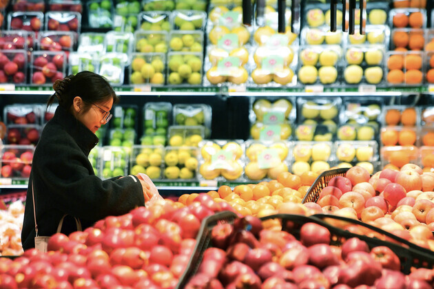 Xinhua Headlines: China secures solid Q1 growth, offering stability amid rising global volatility