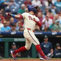Kyle Schwarber homers in Phillies' 20-hit attack to rout Mariners